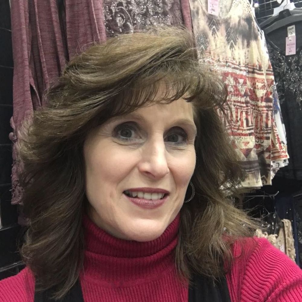 Meet your Posher, Debbie